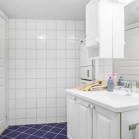 شقة Spacious, Modern Apt, Central Location, Sleeps 7 برغن